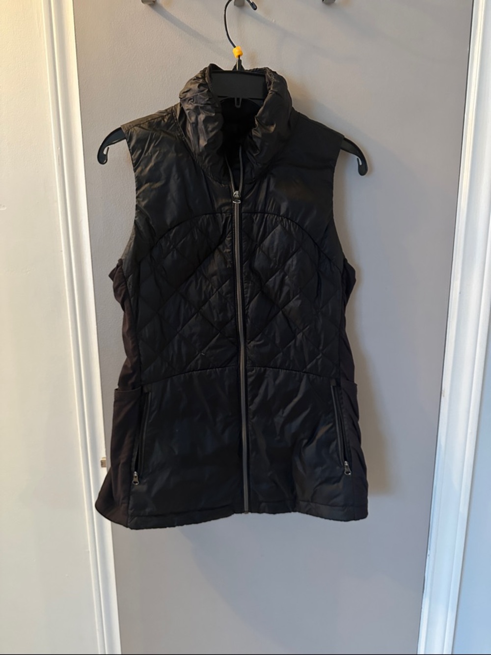 Women’s Black Quilted Puffer Vest - Lightweight Layer like new